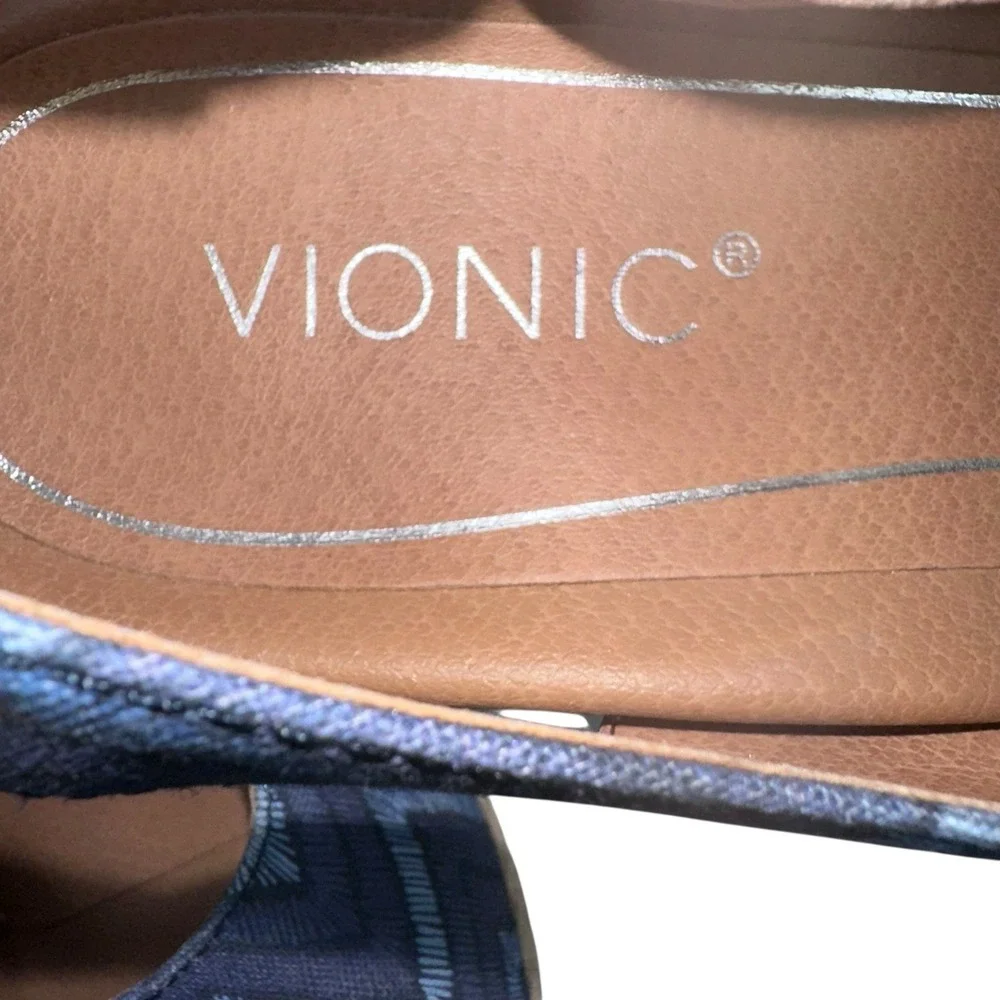 Vionic Coralina‎ Espadrille Blue Chevron Print Slingback Wedge Sandals 9.5 Wide